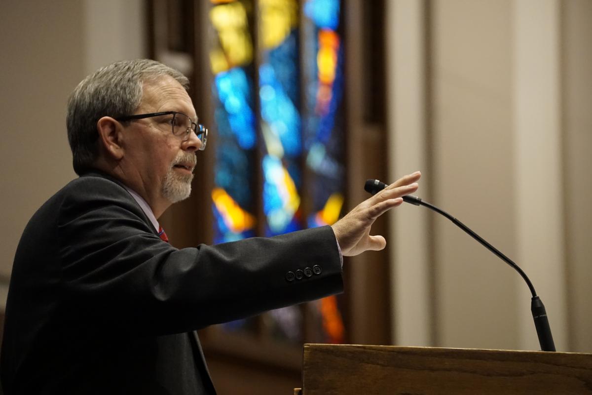 Tim Burow Spreaking at the 2019 Sunset Vision Workshop